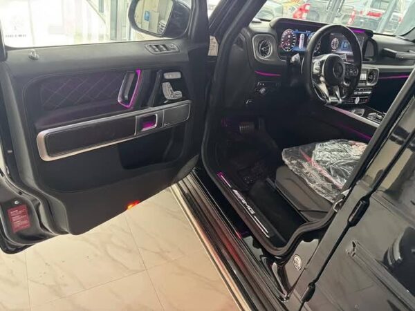 Mercedes G63 AMG Gwagon 2019 - Image 3