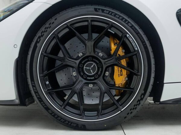MERCEDES Benz AMG GT63 Coupe 2024 - Image 14