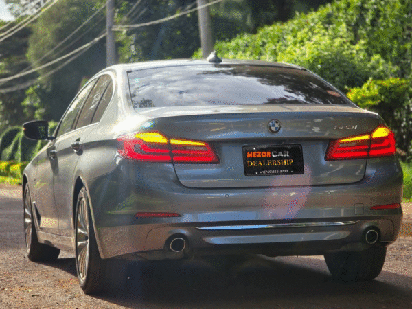 BMW 523i LUXURY-LINE "G30" 2018 - Image 4