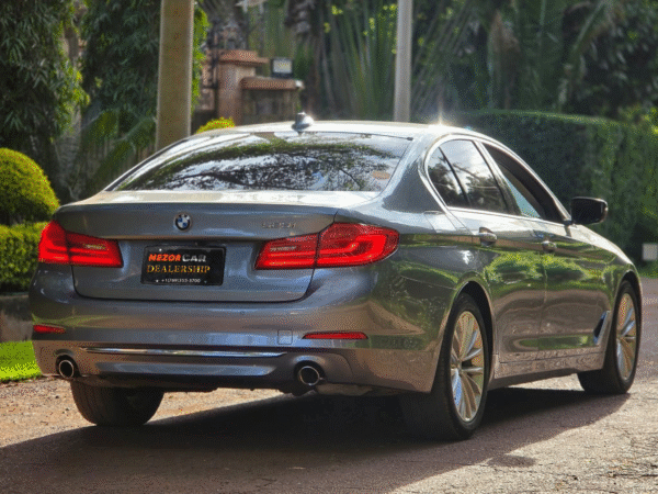 BMW 523i LUXURY-LINE "G30" 2018 - Image 3