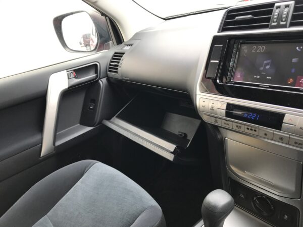 TOYOTA LANDCRUISER PRADO TX-L 2019 - Image 22