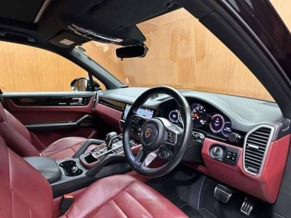 PORSCHE CAYENNE “S” AWD 2018 - Image 19